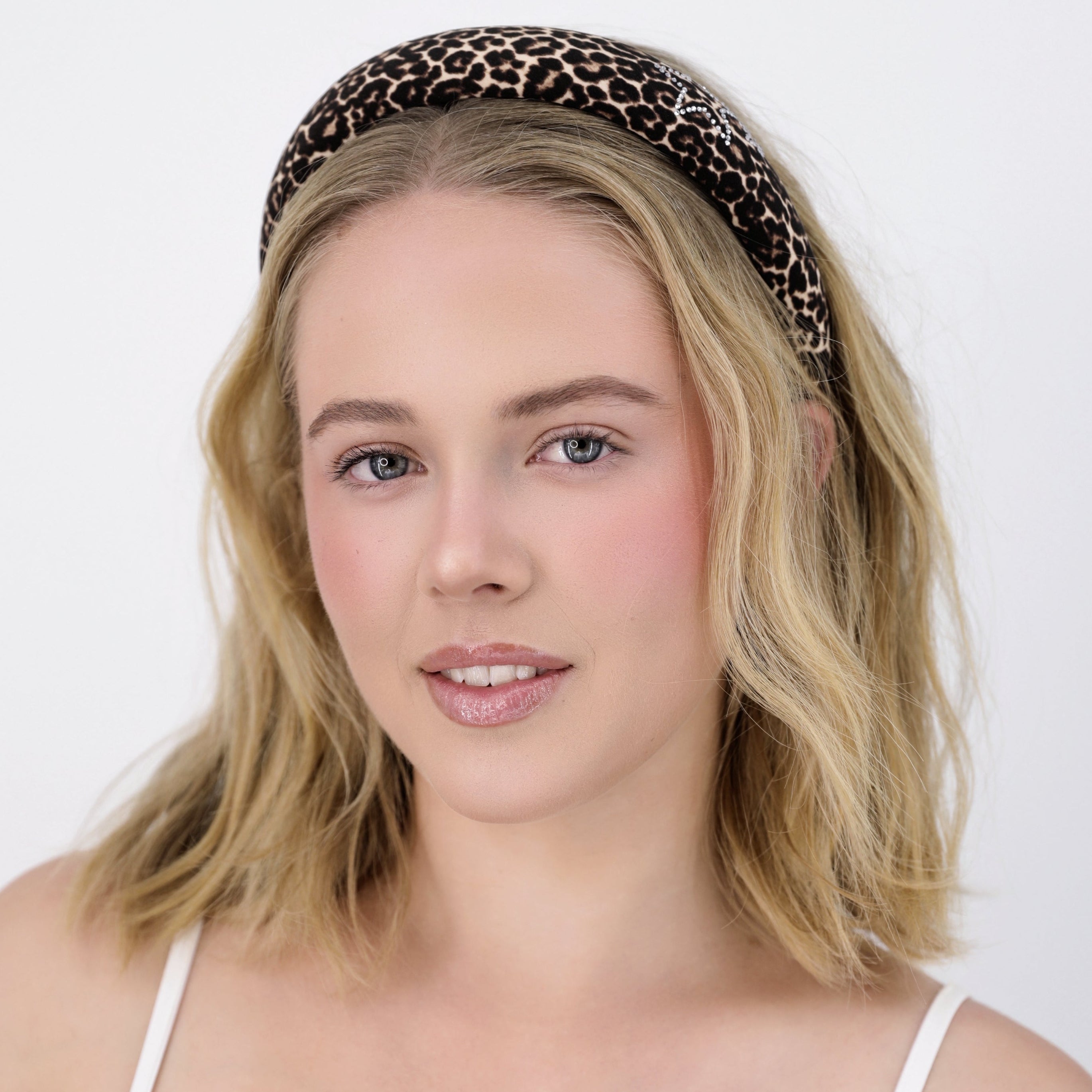 Luna Wave black leopard love hair headband model