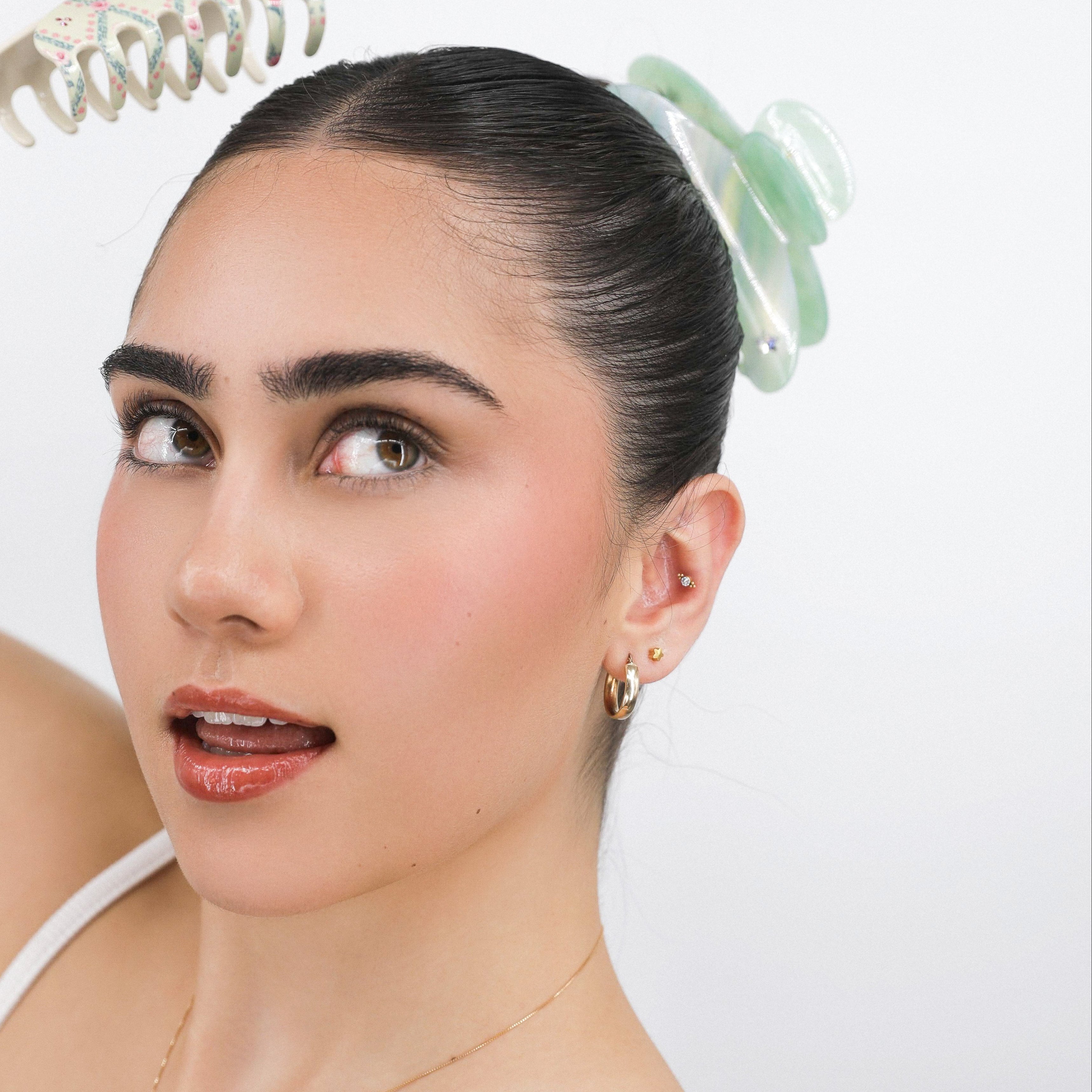 Luna Wave green jade pearl hair claw clip