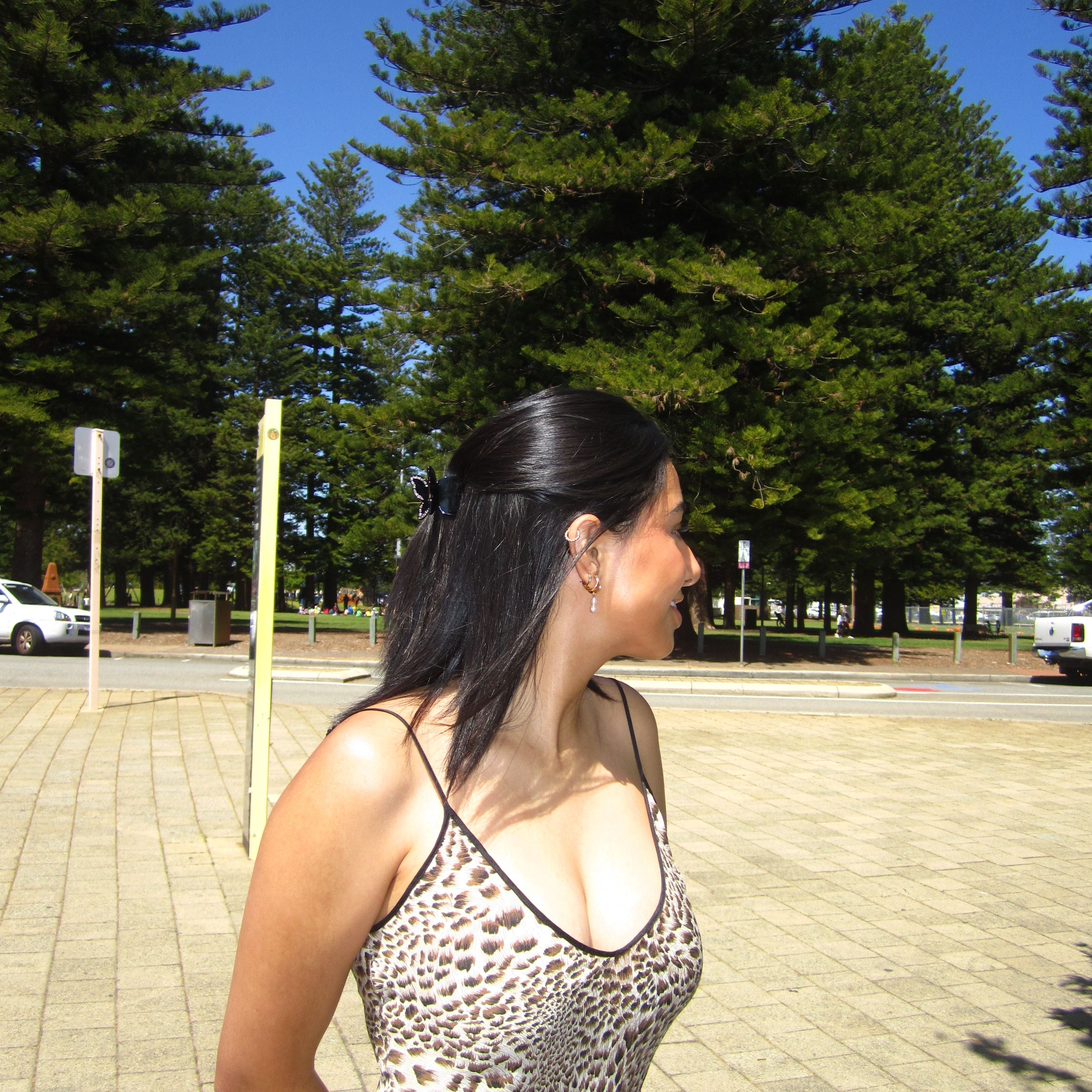 SHADOW BUTTERFLY CLIP