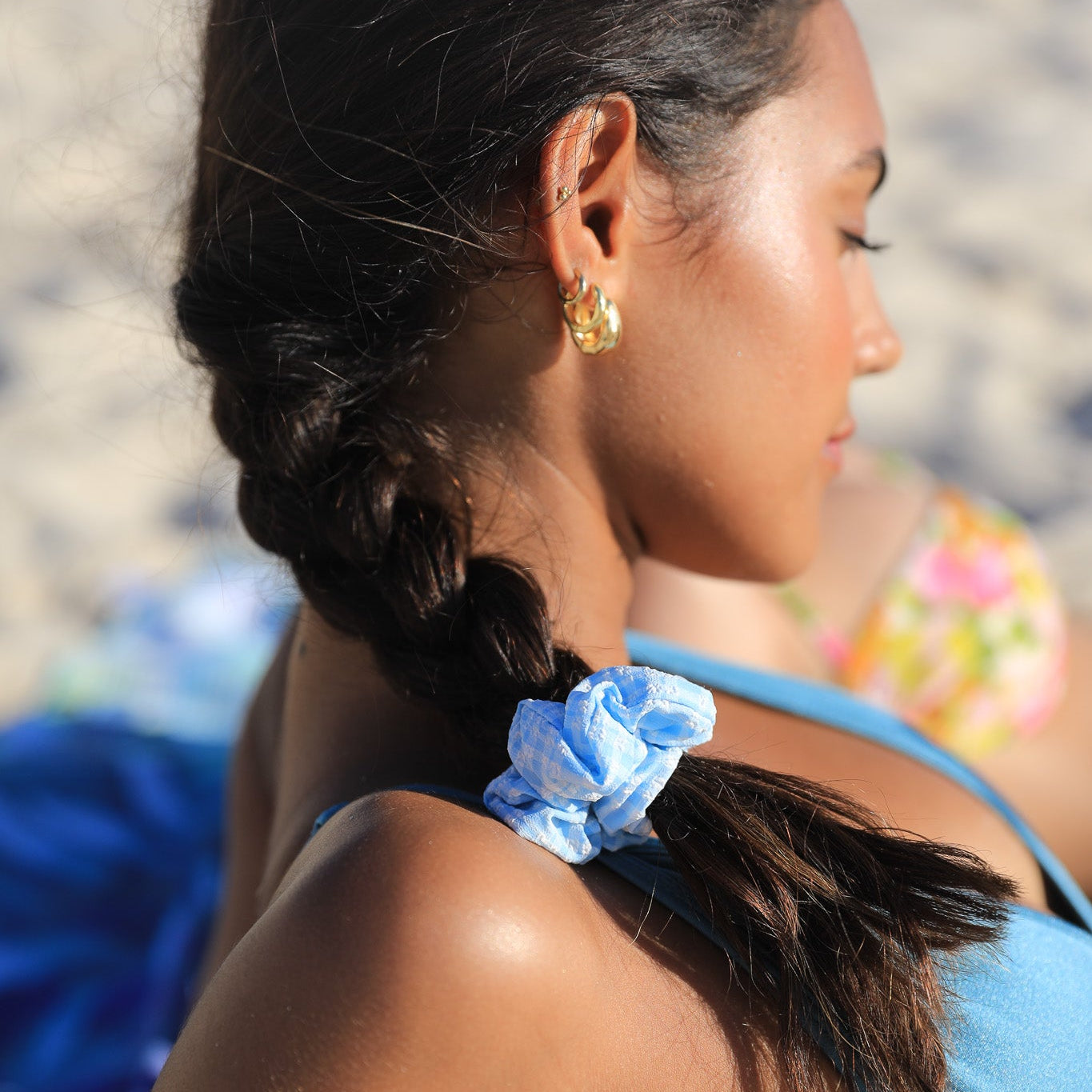 SKY GINGHAM SCRUNCHIE