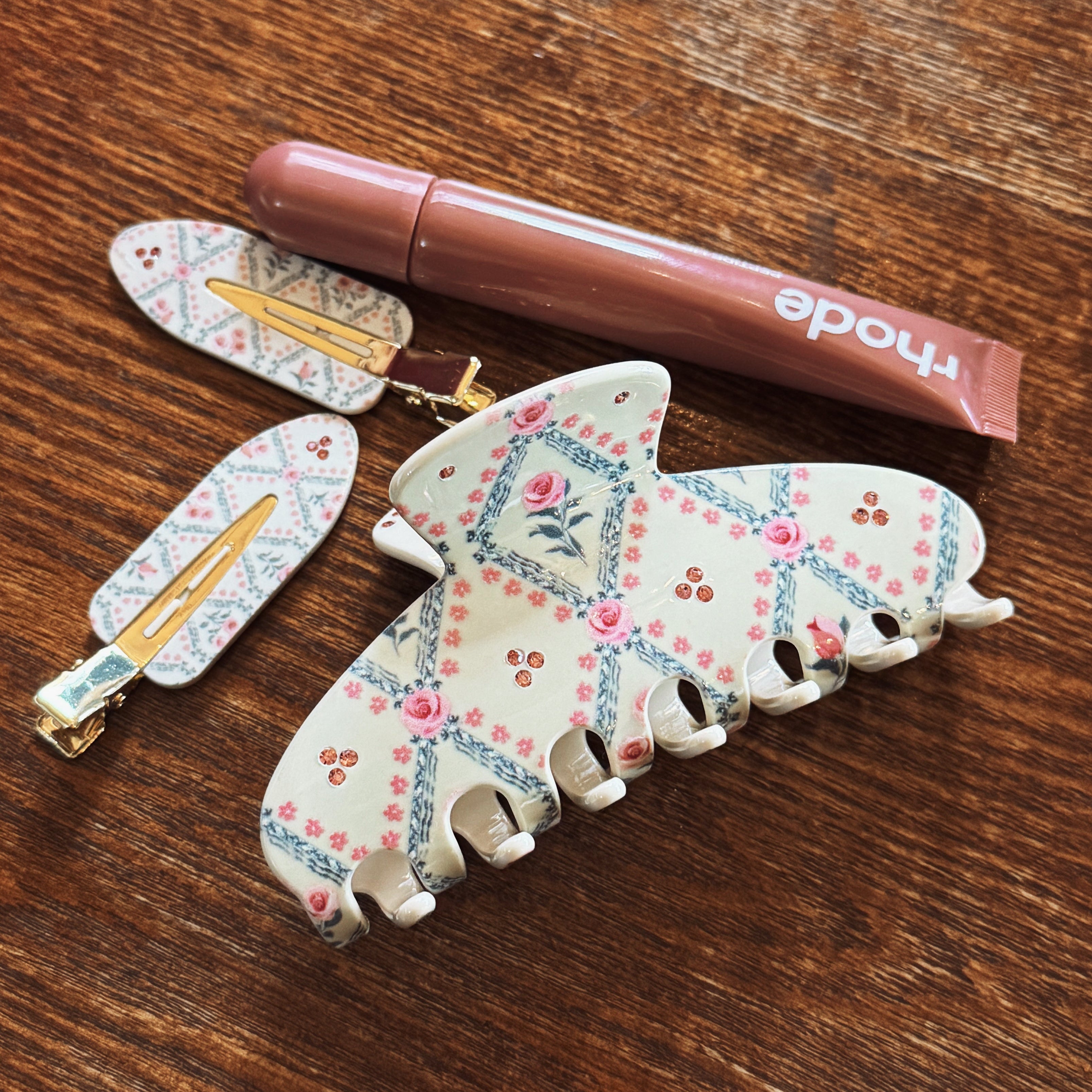 Rose Lattice Claw